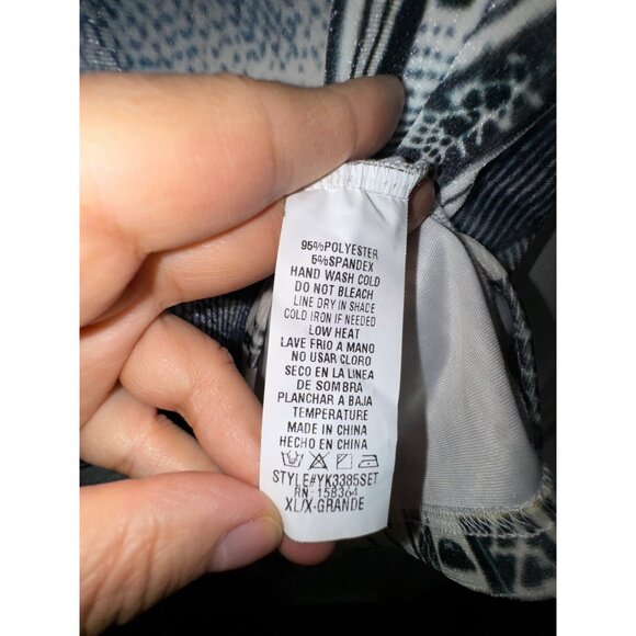 Money-Print Fashion Nova Velour Luxury Two-Piece Set Sweat Suit Size XL Cool Hot - Picture 7 of 8